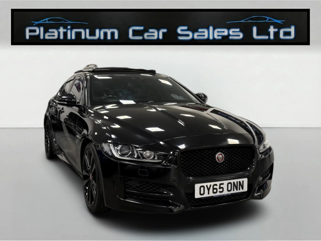 Jaguar XE R-sport Black Pack Black