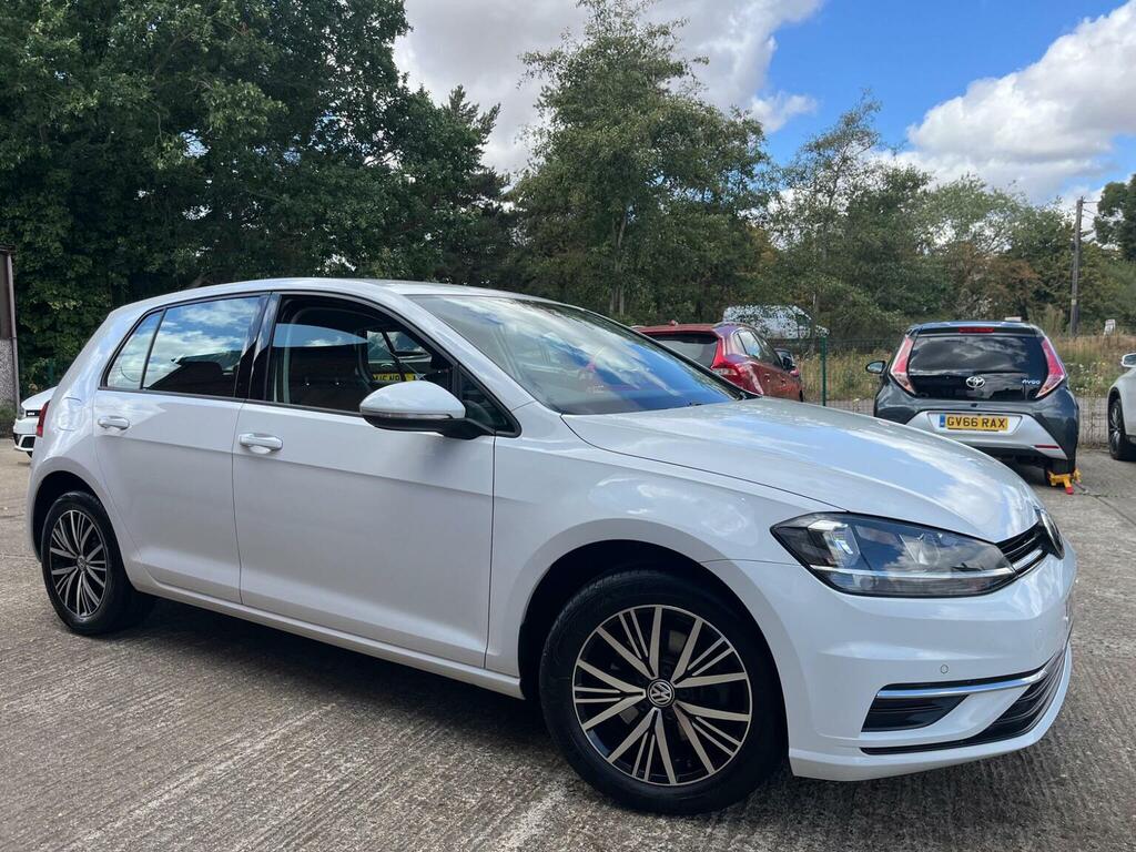 Volkswagen Golf Hatchback 1.4 Tsi Se Nav Euro 6 Ss White