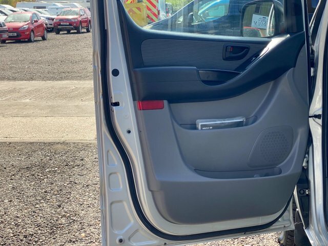 Hyundai iLoad 2.5 Crdi 116Ps Classic Van White #72