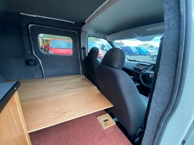 Fiat Doblo Panel Van Red #9