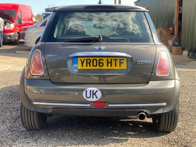 Mini Hatch White #18