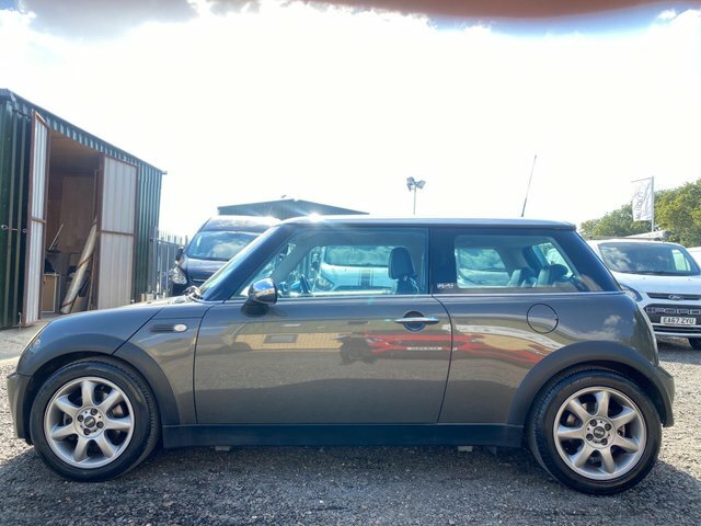 Mini Hatch White #17