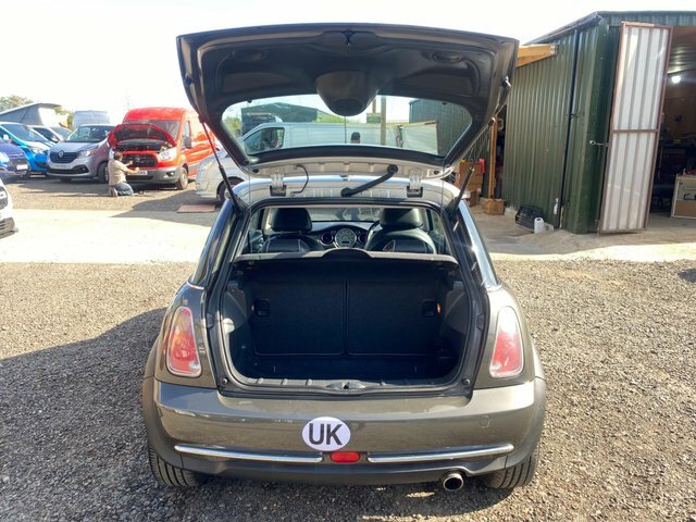 Mini Hatch White #43