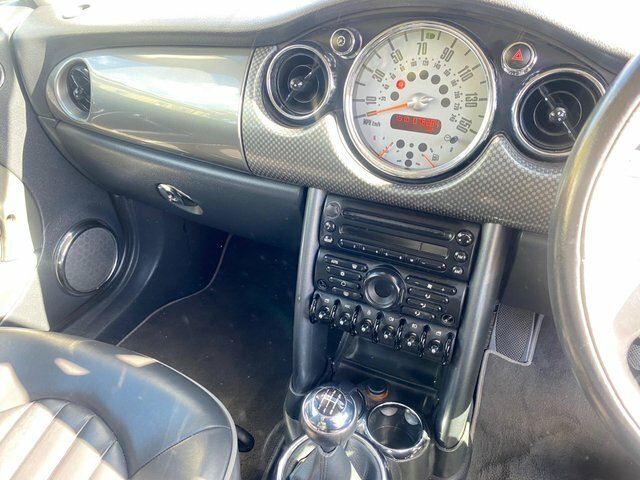 Mini Hatch White #31