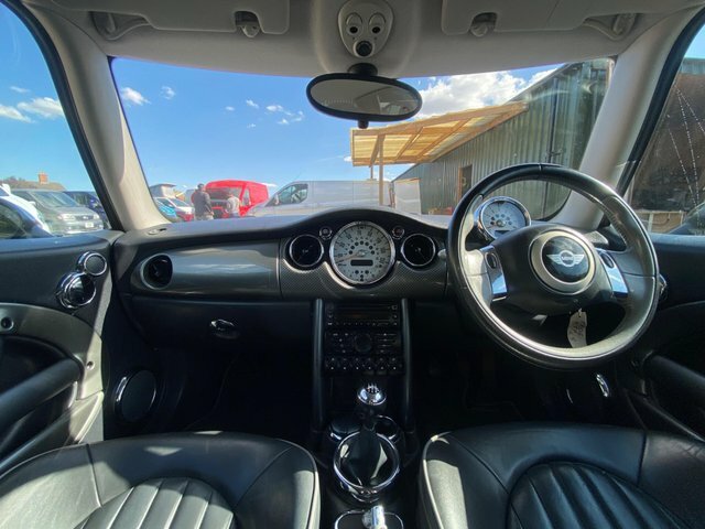 Mini Hatch White #39