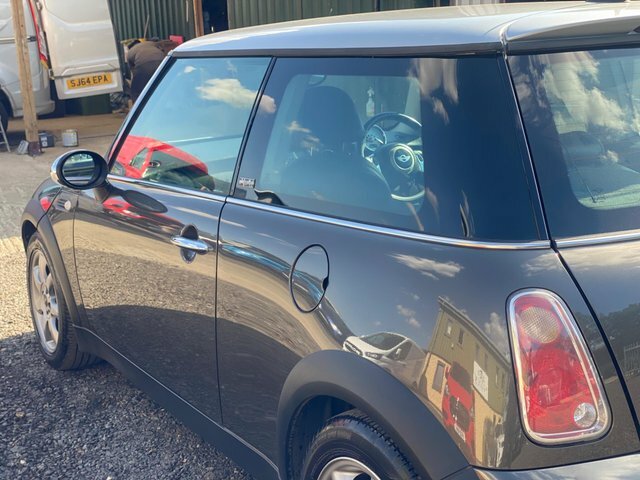 Mini Hatch White #25