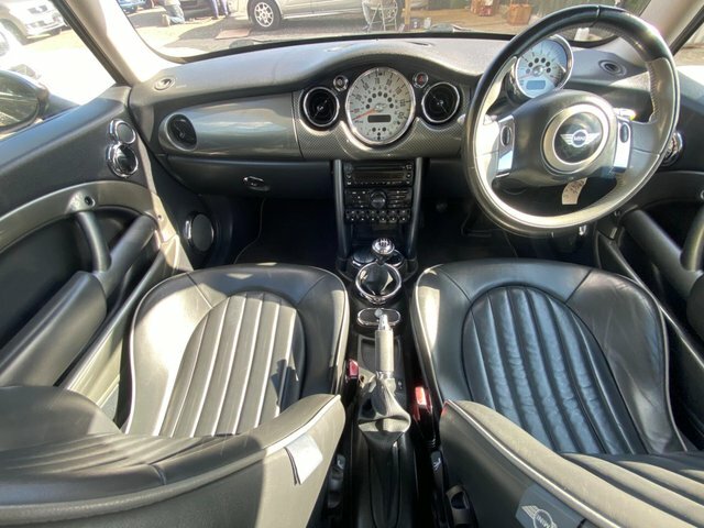 Mini Hatch White #7