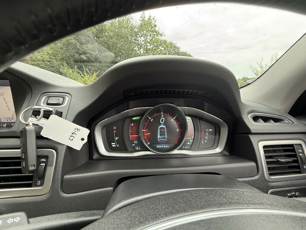 Volvo XC70 Estate Black #25