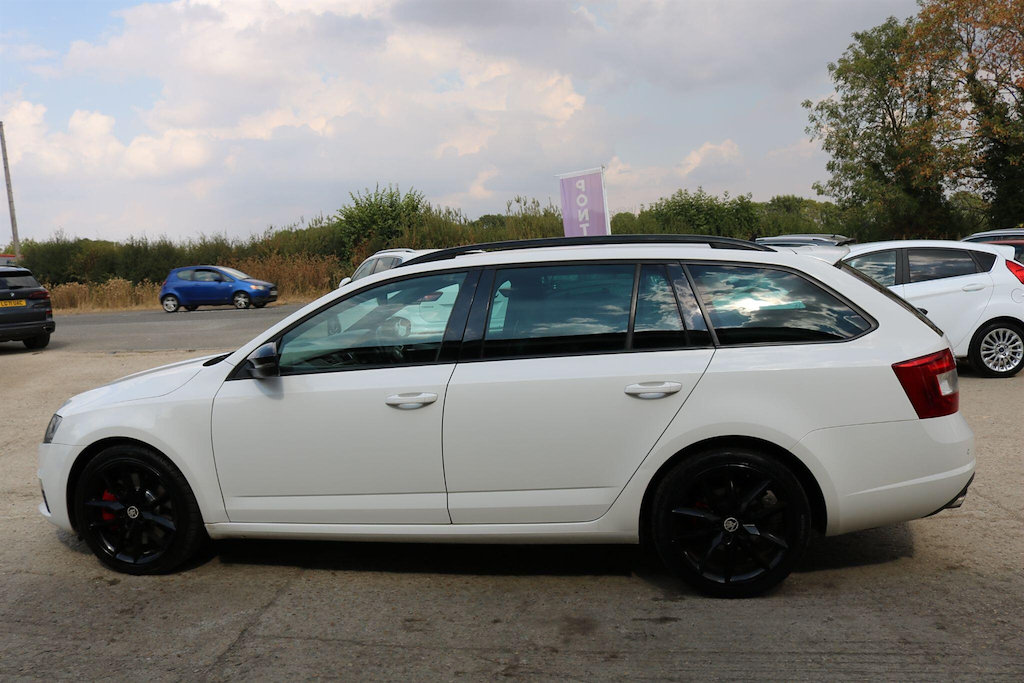 Skoda Octavia Vrs White #12