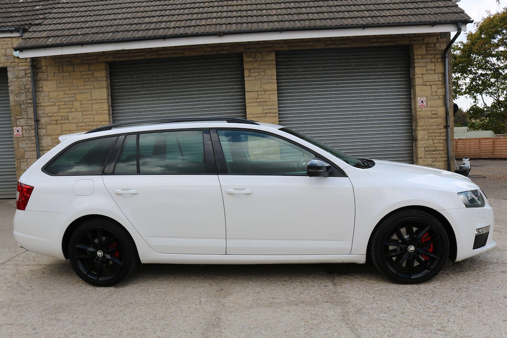 Skoda Octavia Vrs White #4