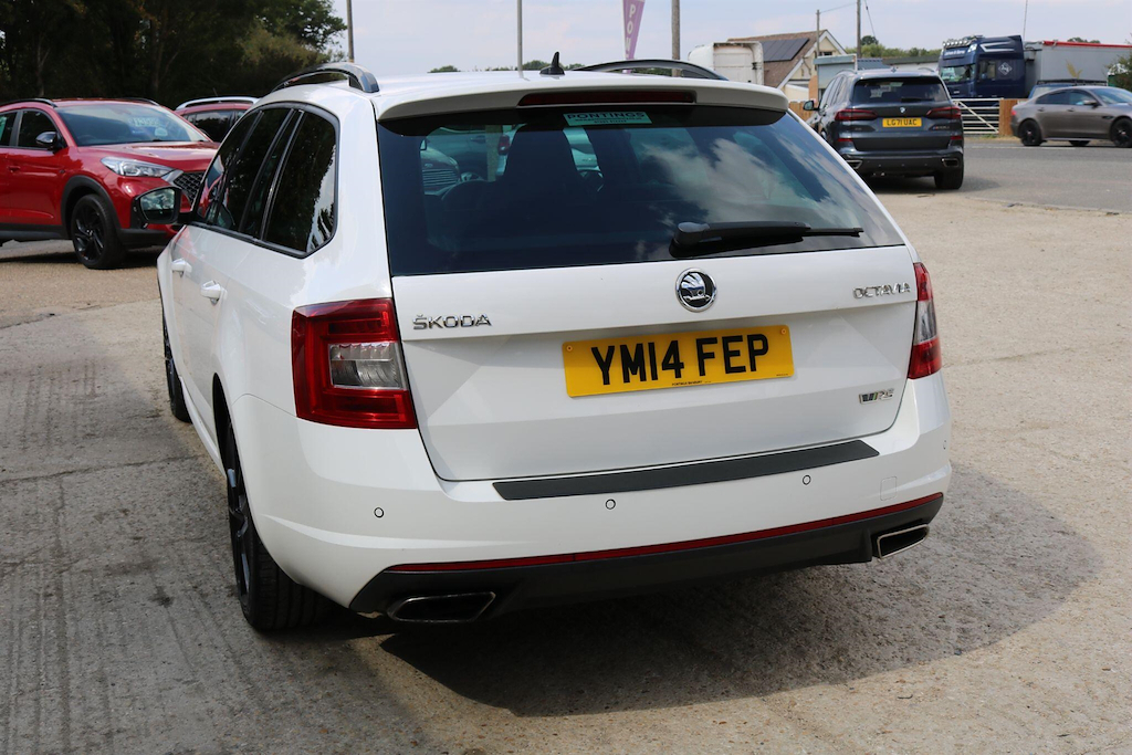 Skoda Octavia Vrs White #9