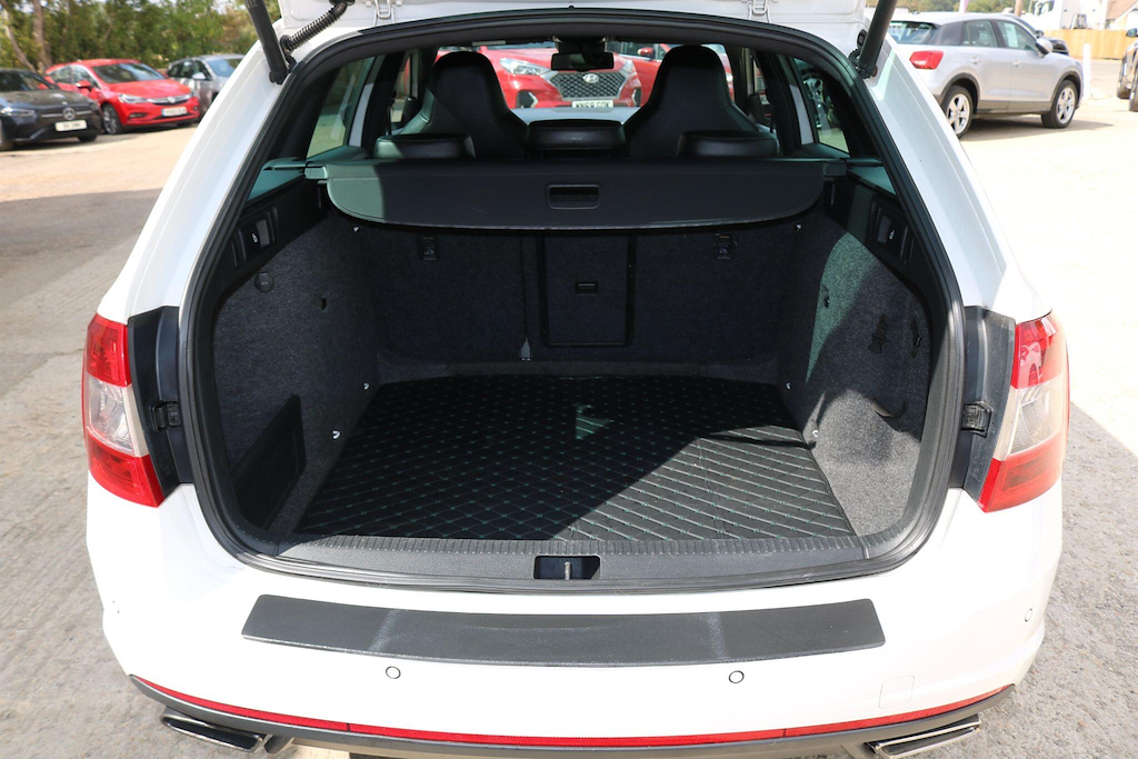Skoda Octavia Vrs White #24