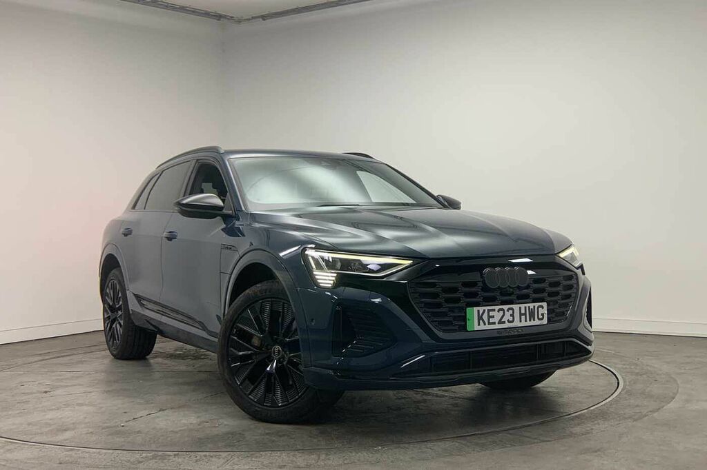 Audi Q8 e tron Black Edition 55 E-tron Quattro 300,00 Kw - 2023 Blue