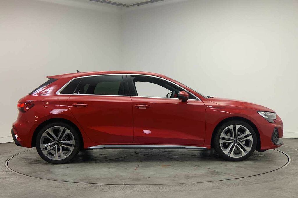 Audi A3 S Line Tfsi 116 Ps S Tronic - 2026 HG26NXY Red #4