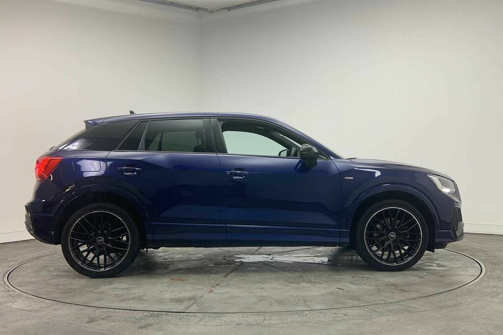 Audi Q2 Black Edition 30 Tfsi 110 Ps 6-Speed - 2023 HF73VGD Blue #4
