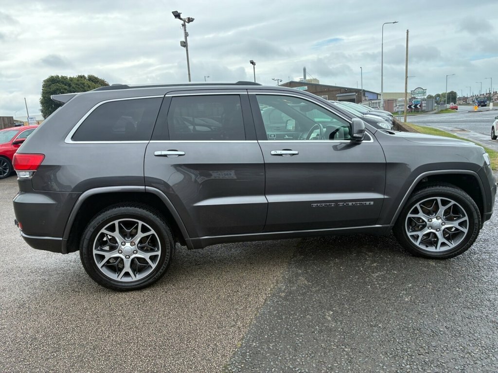 Jeep Grand Cherokee 3L Overland Grey #5