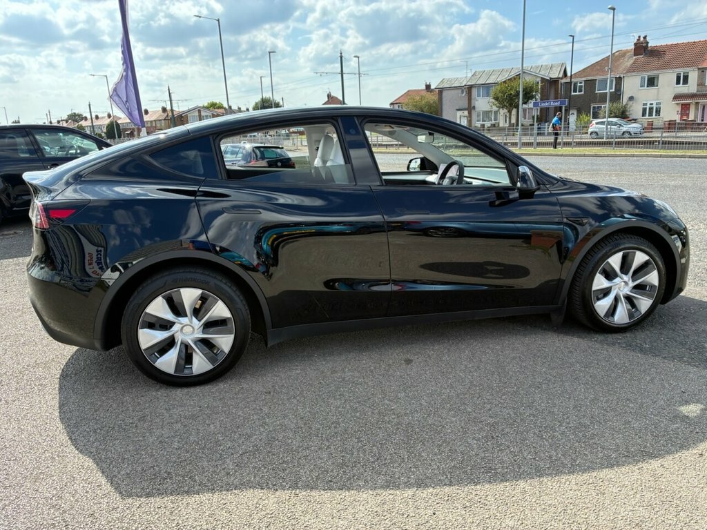 Tesla Model Y Suv GL23YBX Black #4