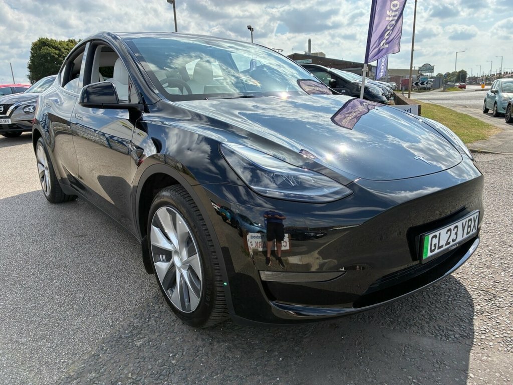 Tesla Model Y Suv Black