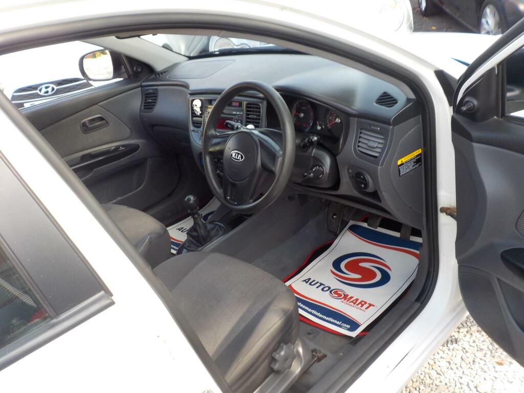 Kia RIO 1.4L Graphite Silver #10