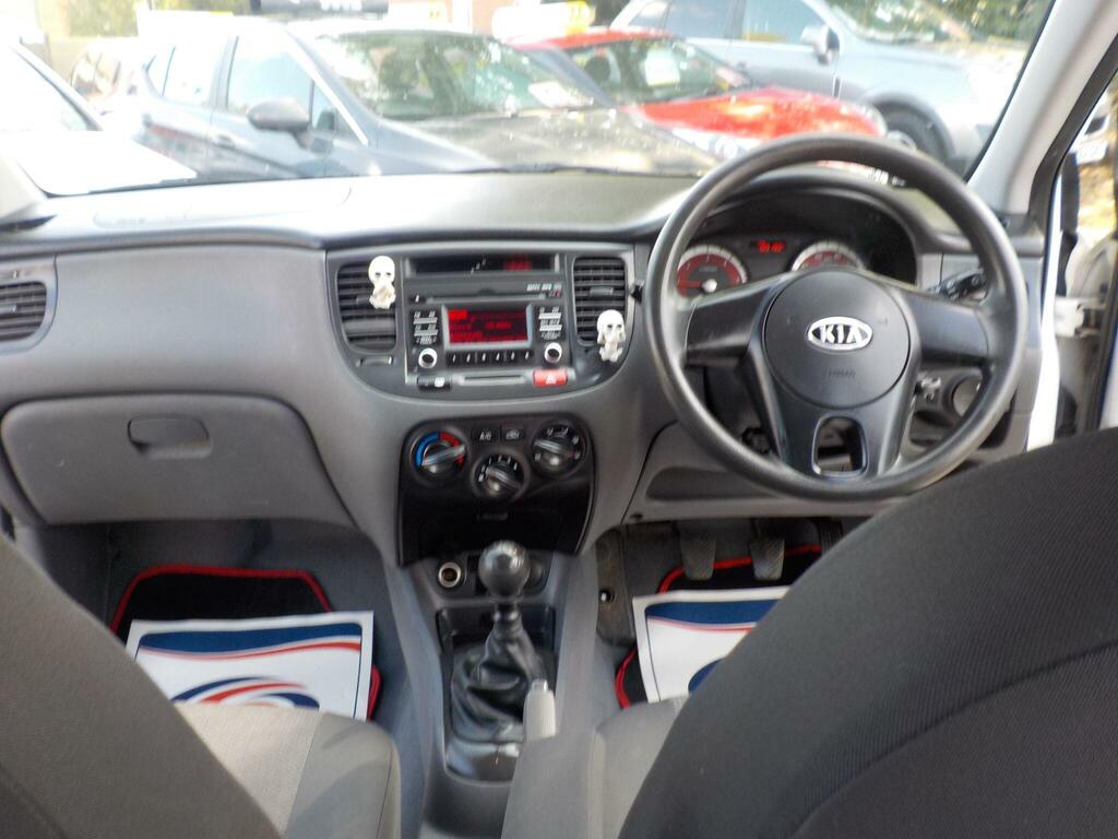 Kia RIO 1.4L Graphite Silver #12