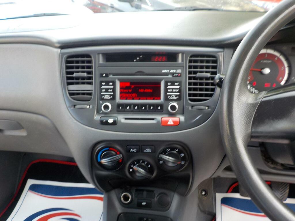 Kia RIO 1.4L Graphite Silver #13