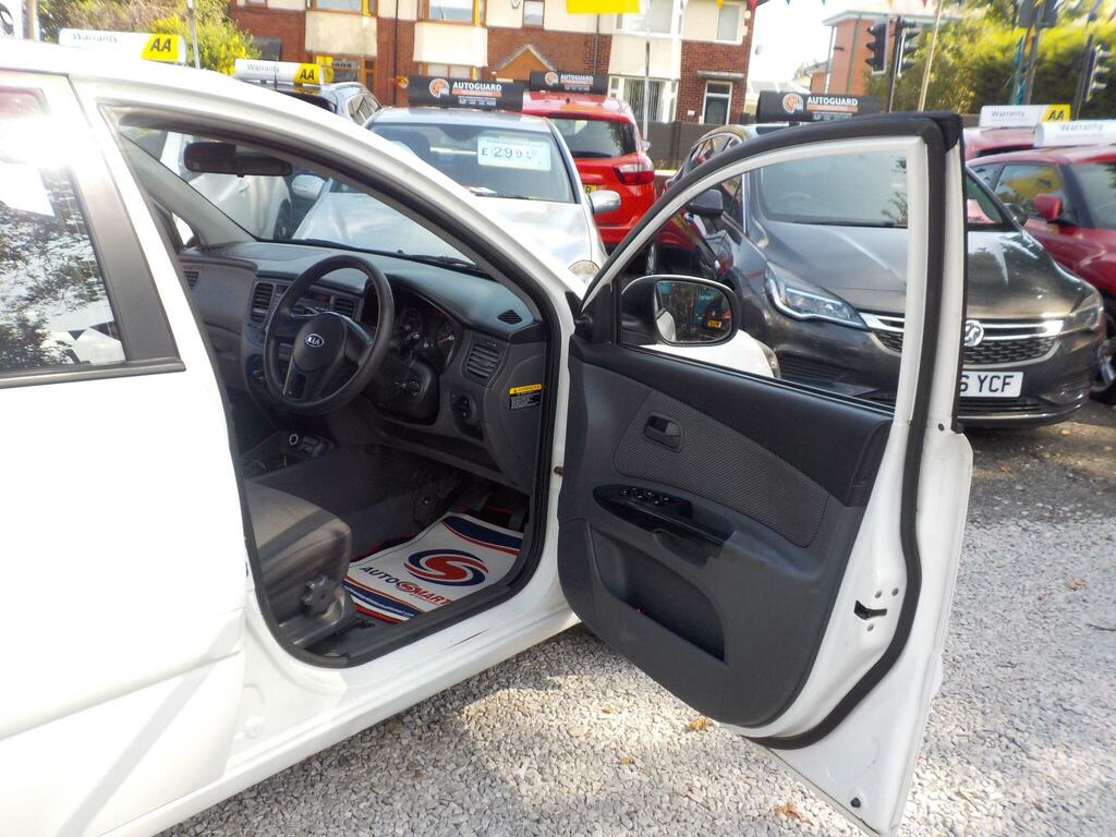 Kia RIO 1.4L Graphite Silver #19