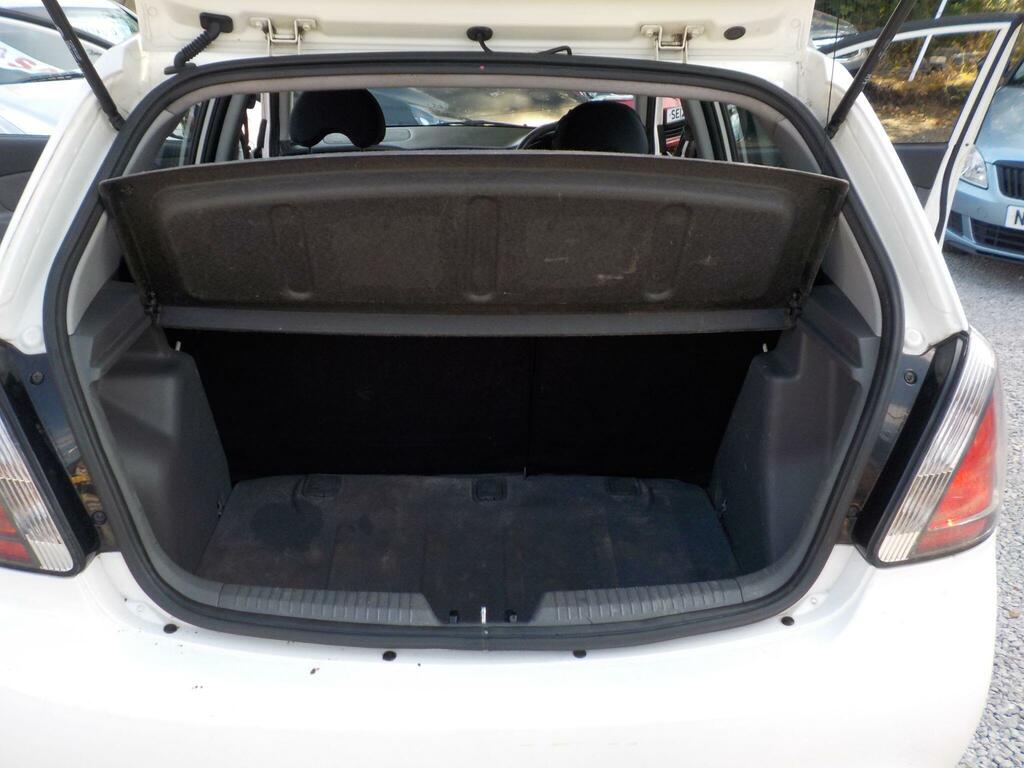 Kia RIO 1.4L Graphite Silver #22