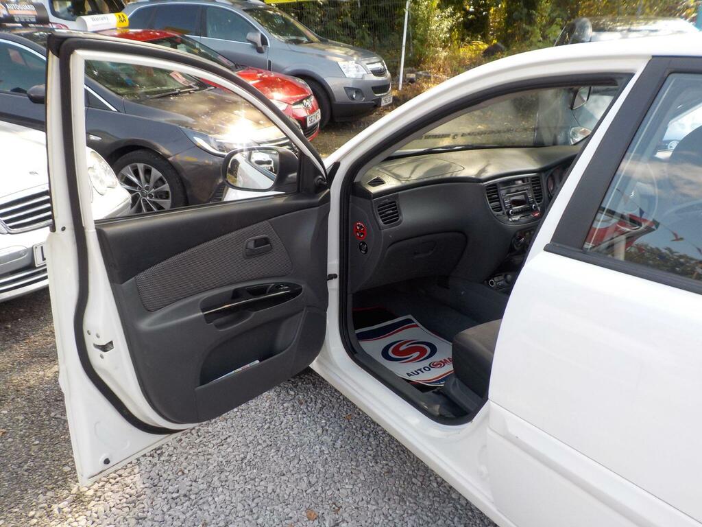 Kia RIO 1.4L Graphite Silver #26