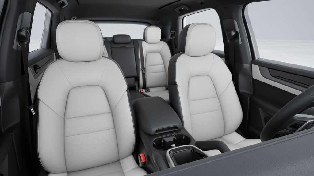 Porsche Cayenne E-hybrid My24 Grey