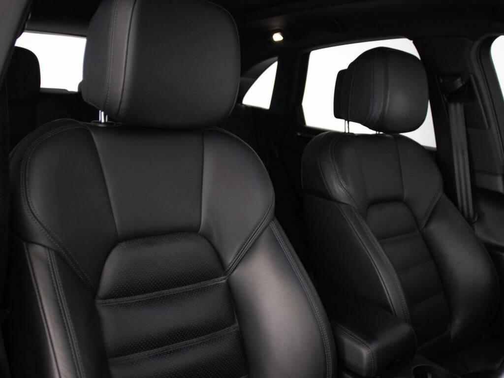 Porsche Macan S Silver #5