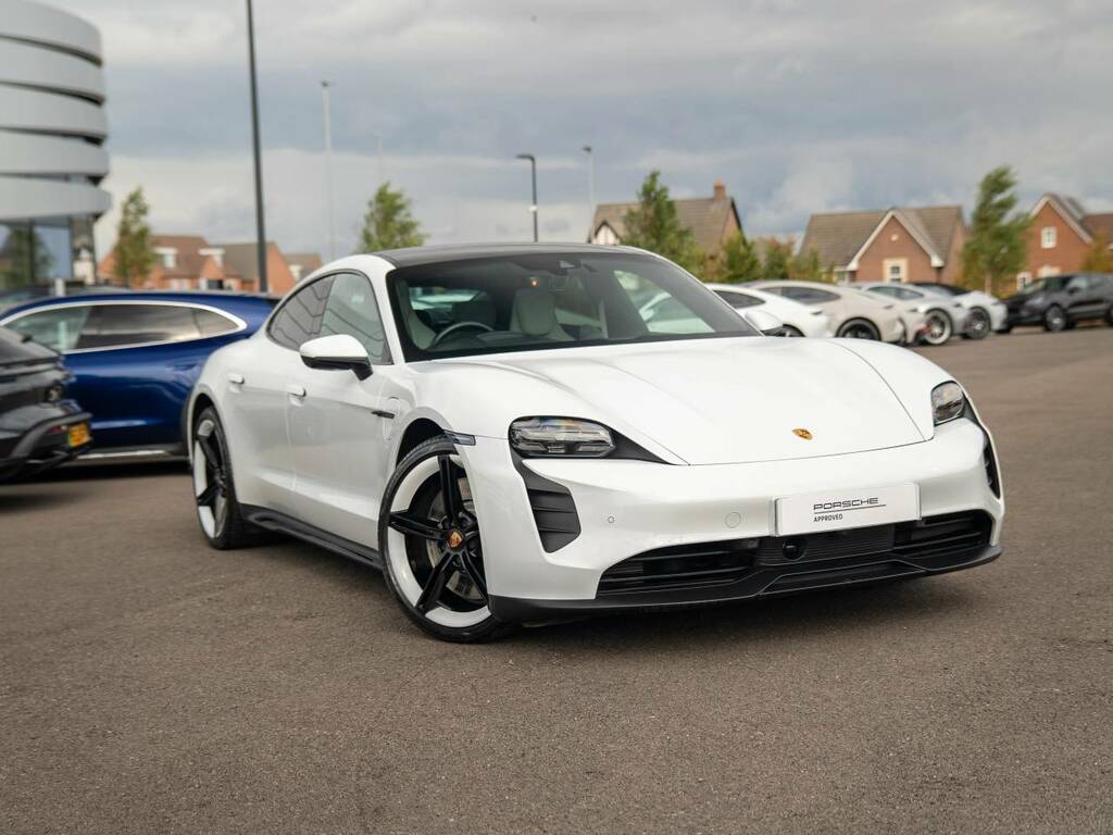 Porsche Taycan My22 White