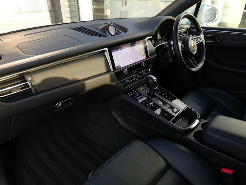 Porsche Macan Suv Silver #5