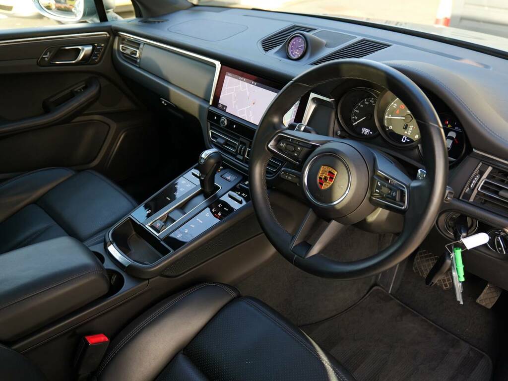 Porsche Macan Suv Silver #4