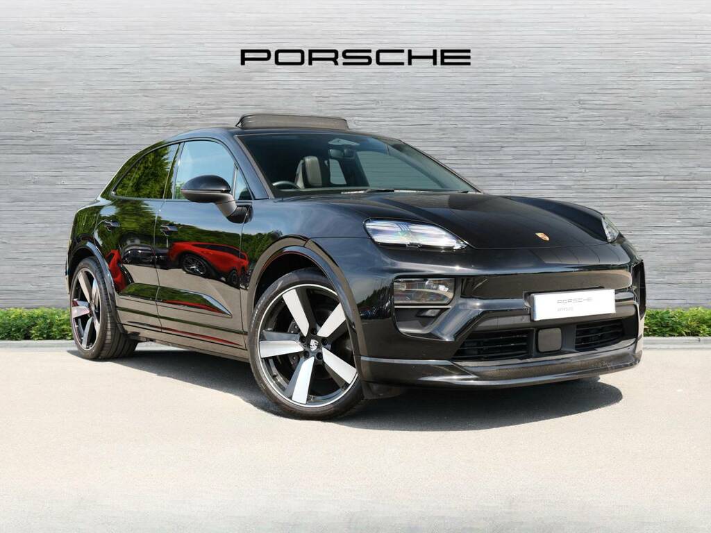 Porsche Macan 4 Black