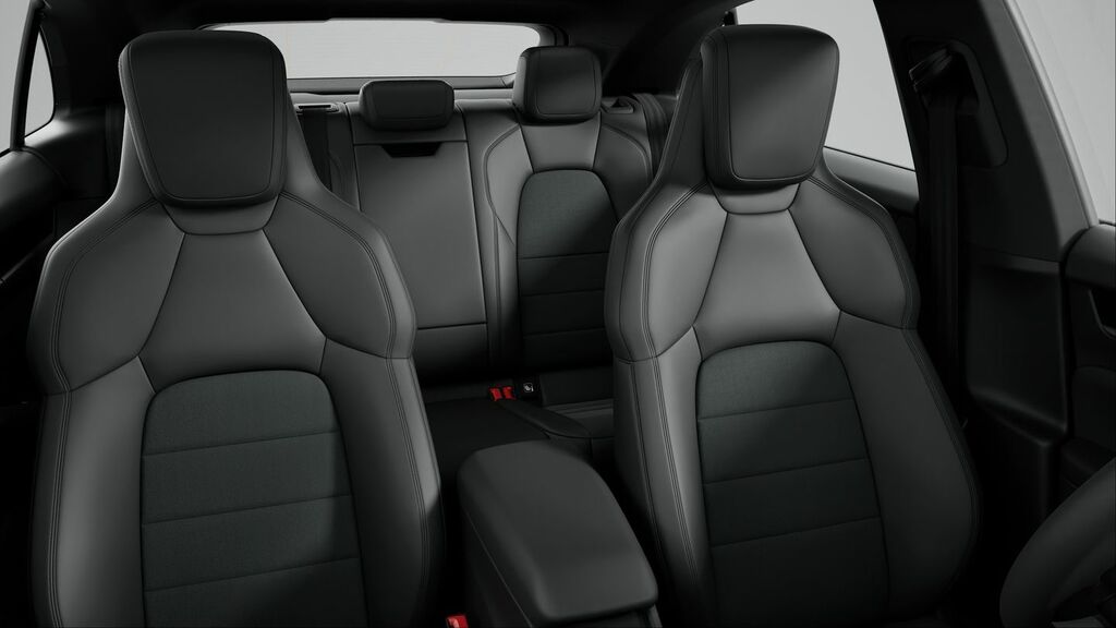 Porsche Macan 4 Black #6