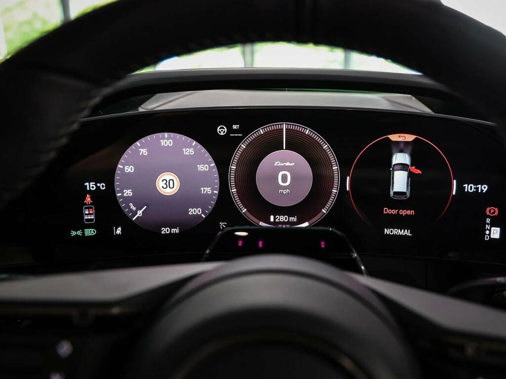 Porsche Cayenne Turbo Electric Green #5