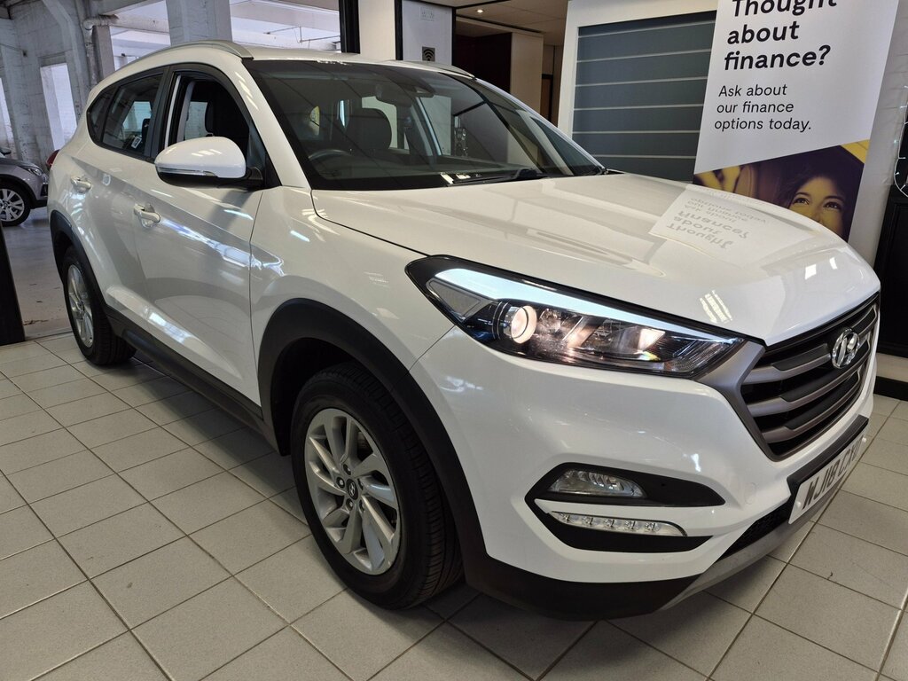 Hyundai Tucson 1.7 Crdi Blue Drive Se Nav Suv E White