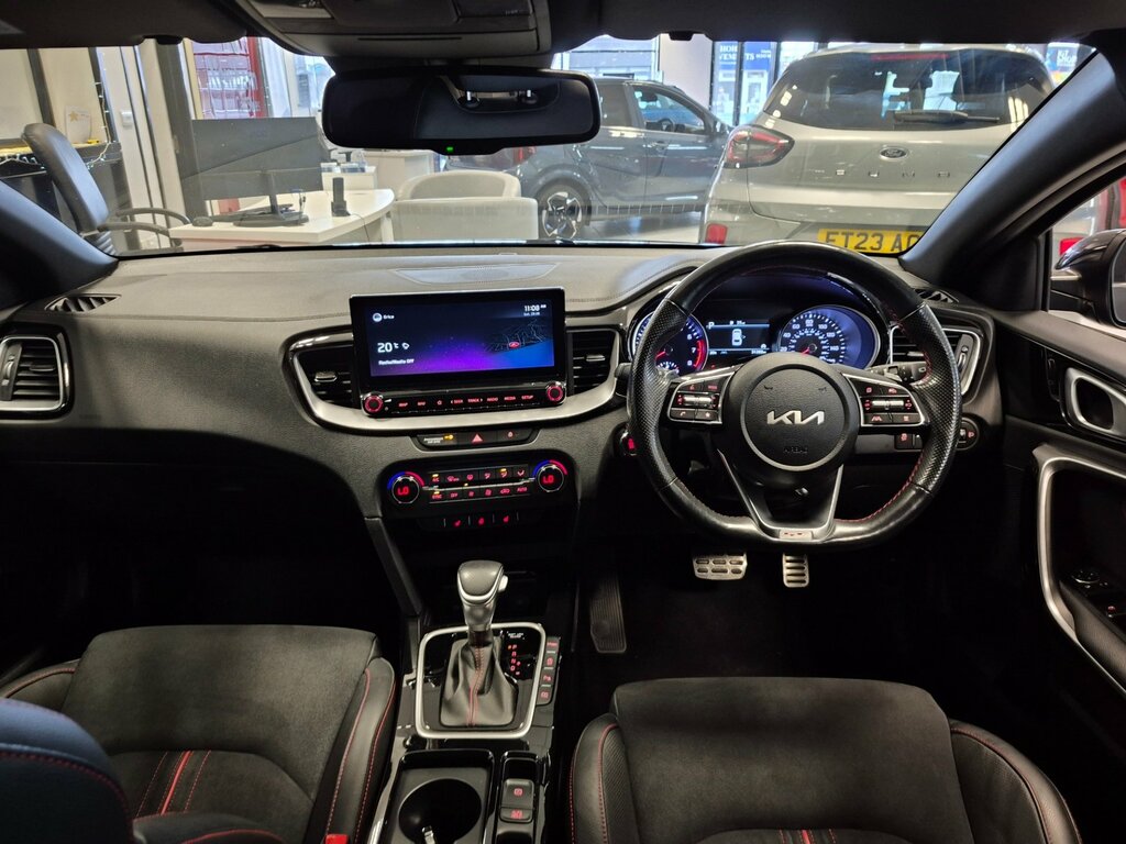 Kia Proceed  White #16