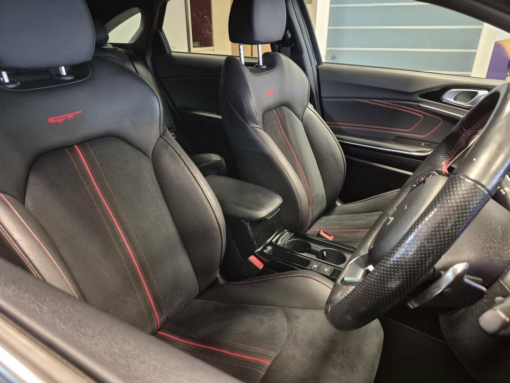Kia Proceed  White #26