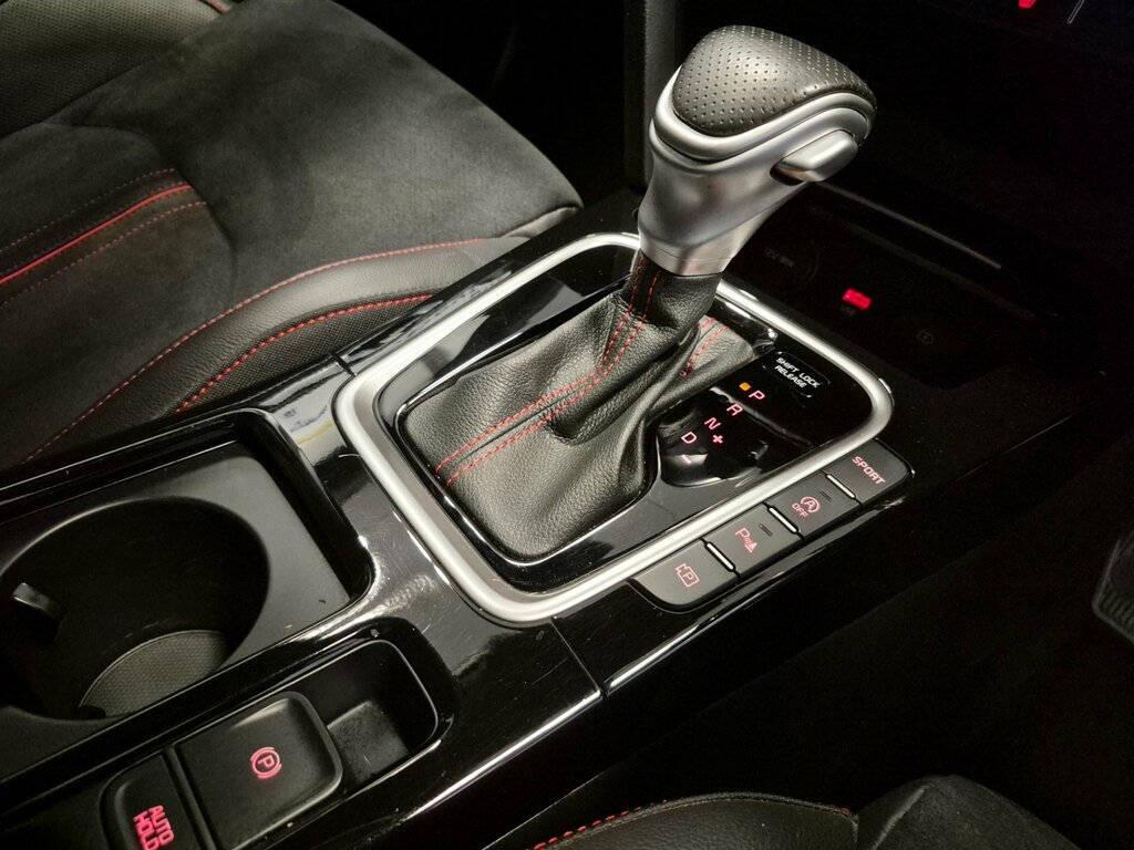 Kia Proceed  White #19
