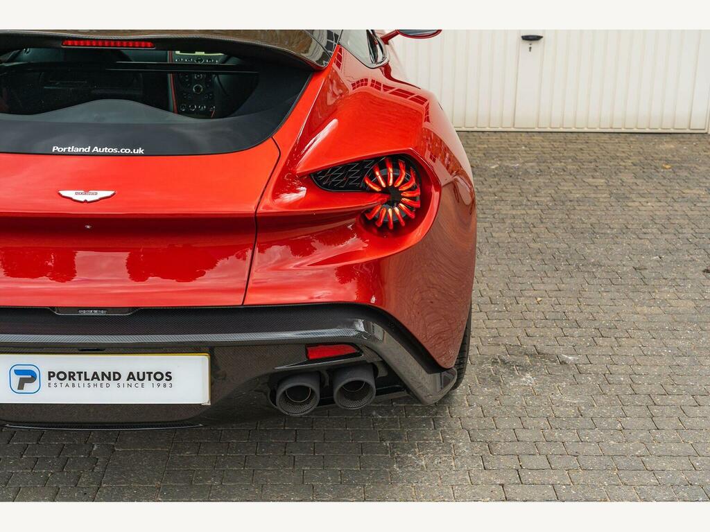 Aston Martin Vanquish S Green #21