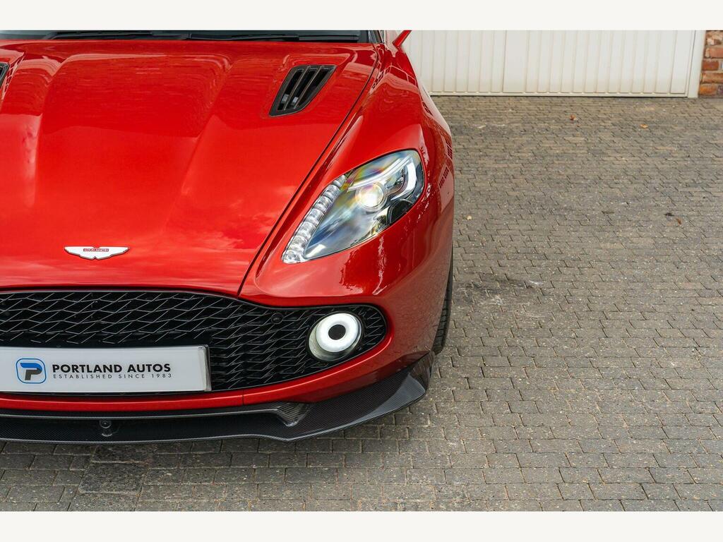 Aston Martin Vanquish S Green #10