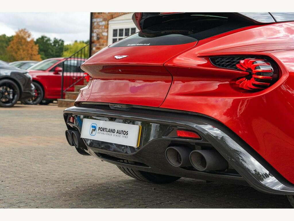 Aston Martin Vanquish S Green #17