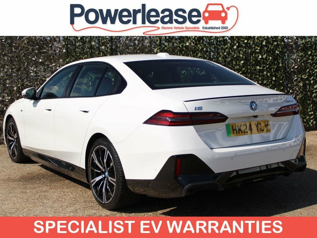 BMW i5 Saloon White #3