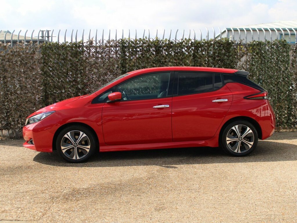 Nissan Leaf Hatchback WR70KMK Red #5