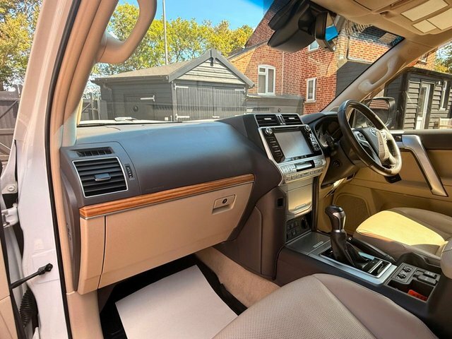 Toyota Land Cruiser Active D-4d Red #13