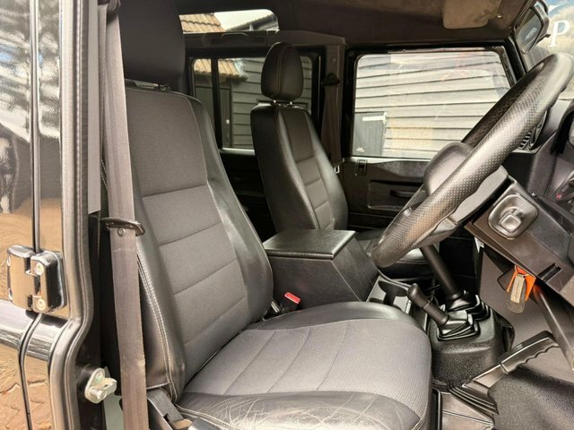 Land Rover Defender 110 Tdci Xs Station Wagon Black #2