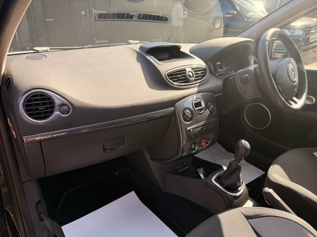 Renault Clio Renaultsport Hatchback Black #6