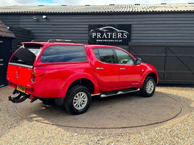 Mitsubishi L200 Di-d Trojan Pickup Double Red #6
