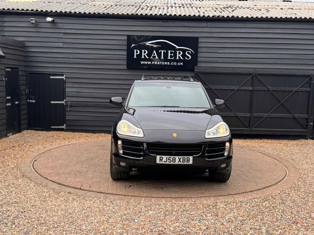 Porsche Cayenne V6 Suv Black #4